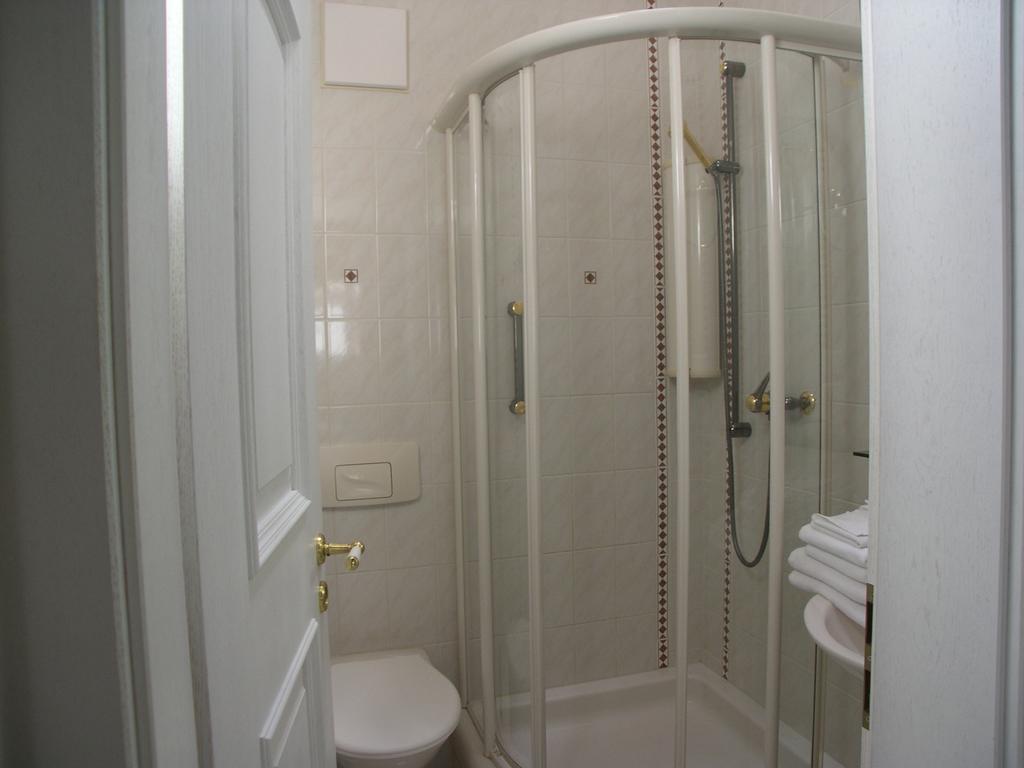 Adlerhorst Apartment Leukerbad Bagian luar foto